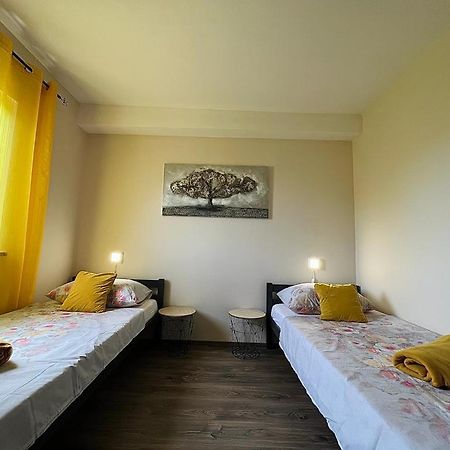 Pomerino Apartmans Bagian luar foto